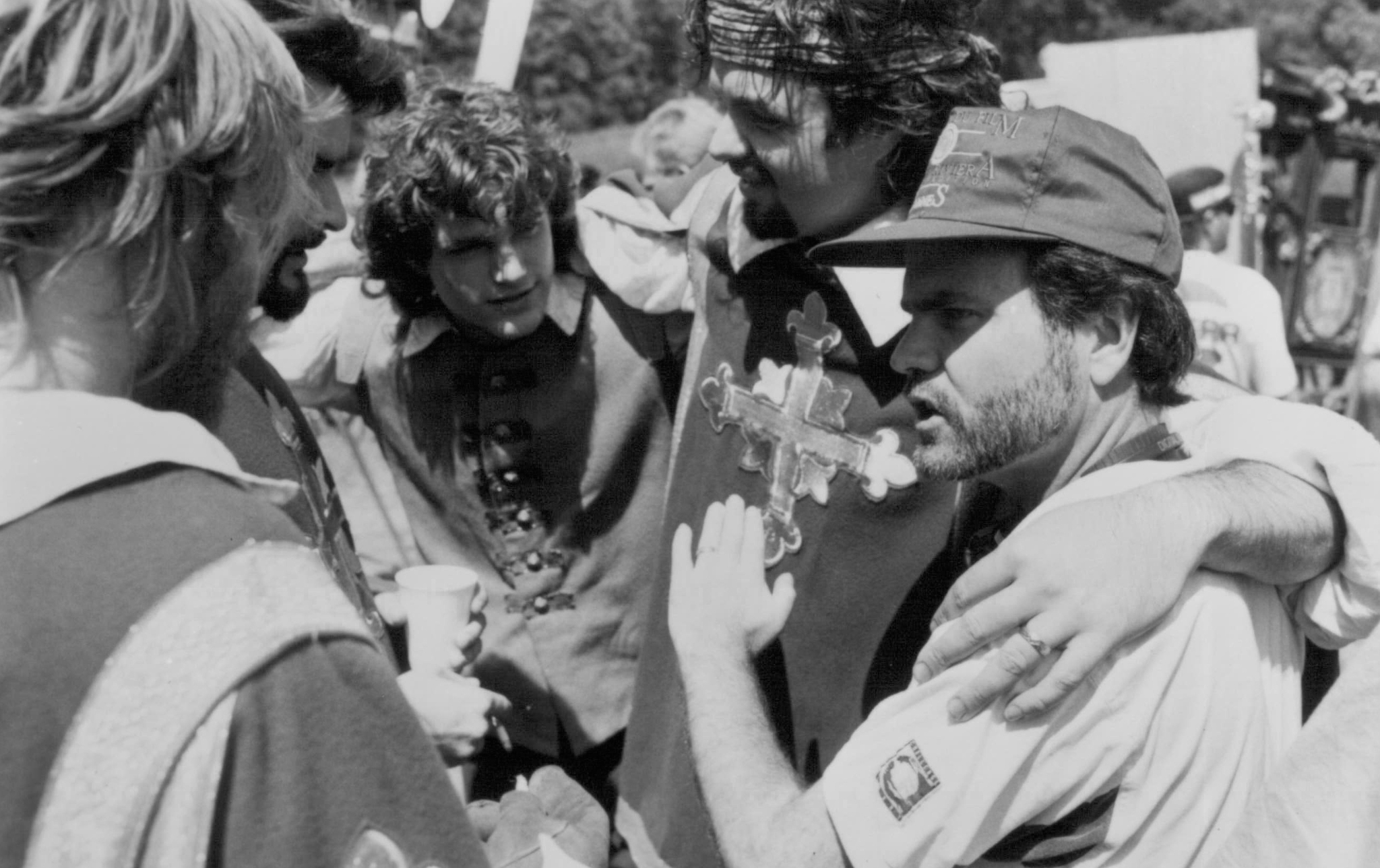 Still of Charlie Sheen, Chris O'Donnell, Oliver Platt and Stephen Herek in The Three Musketeers (1993)