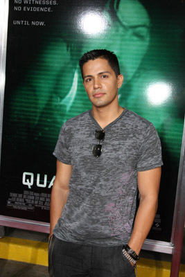 Jay Hernandez at event of Quarantine (2008)