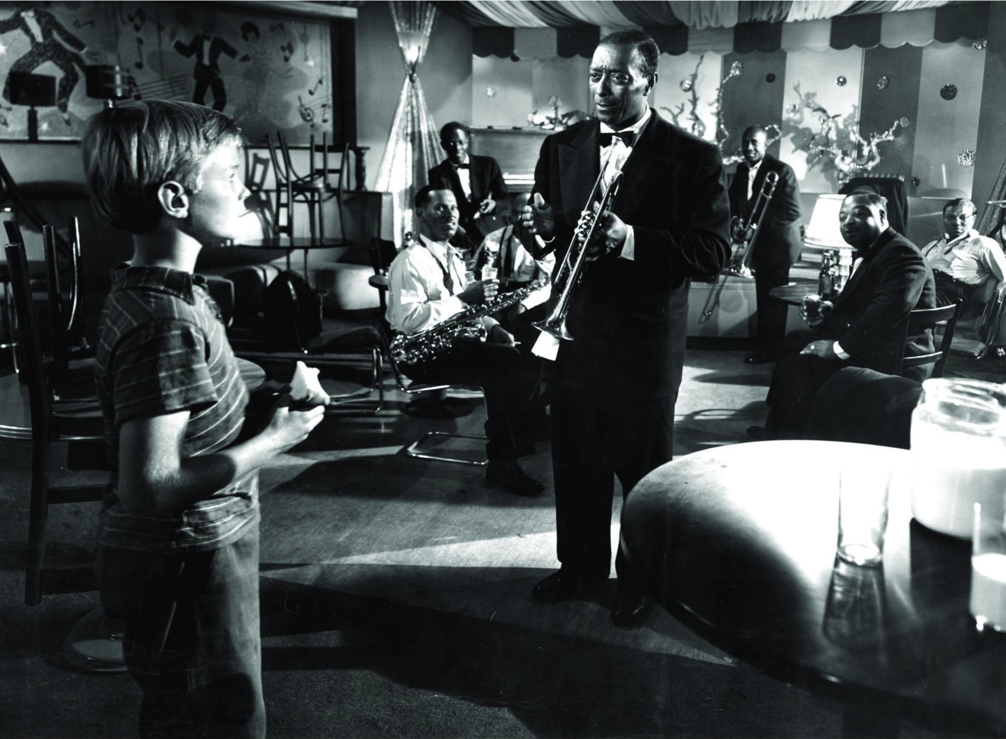 Still of Juano Hernandez and Orley Lindgren in Young Man with a Horn (1950)