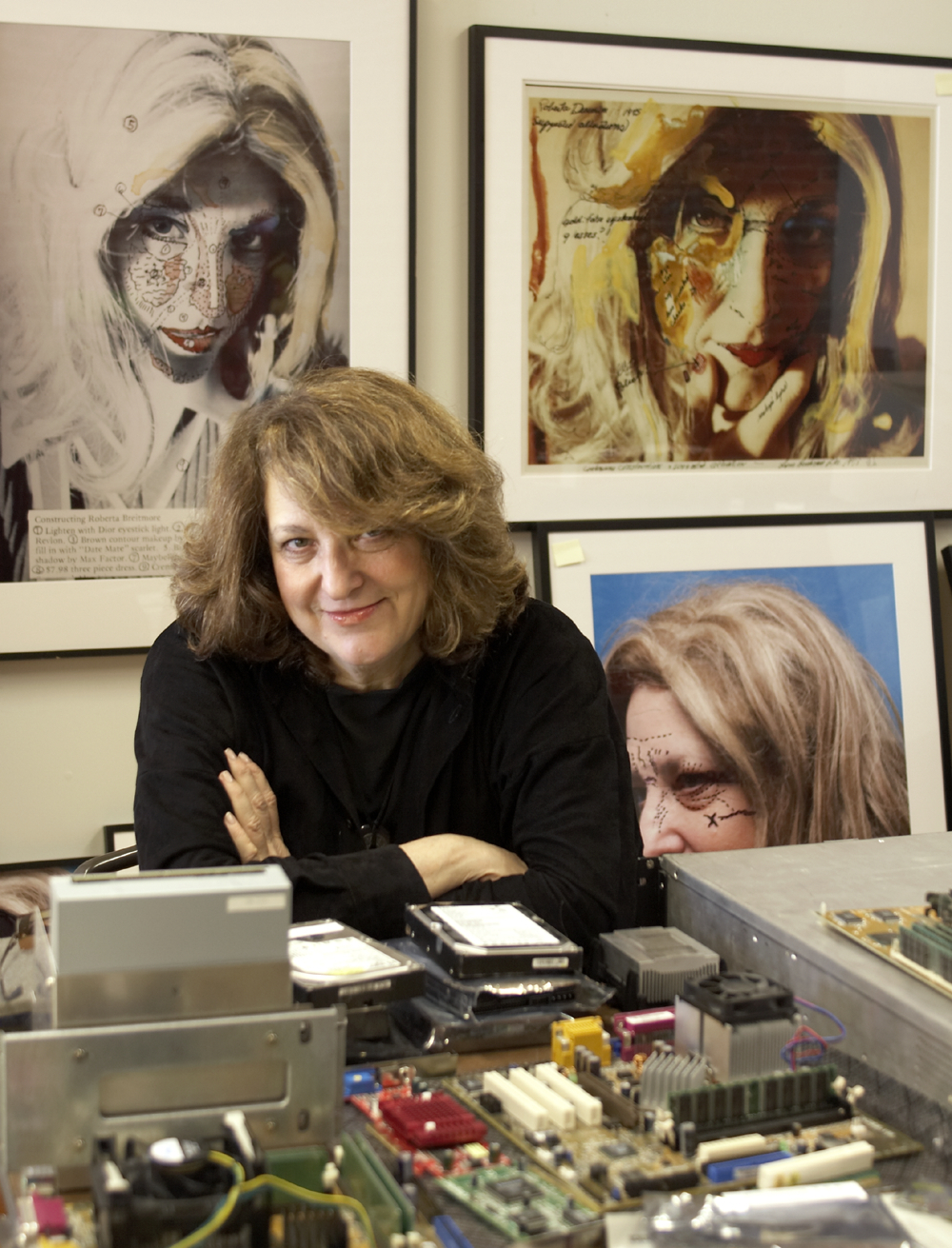 Still of Lynn Hershman-Leeson in Women Art Revolution (2010)