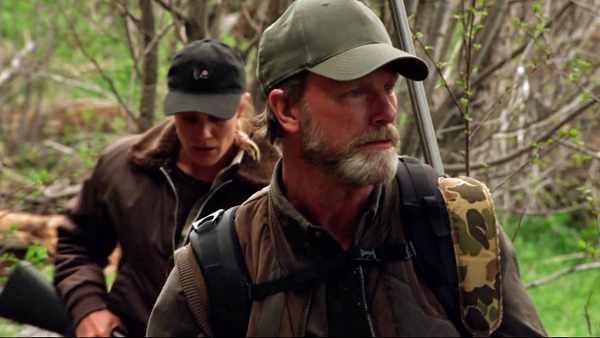 Louis Herthum as Omar with Katee Sackoff (Vic Moretti) in Longmire.