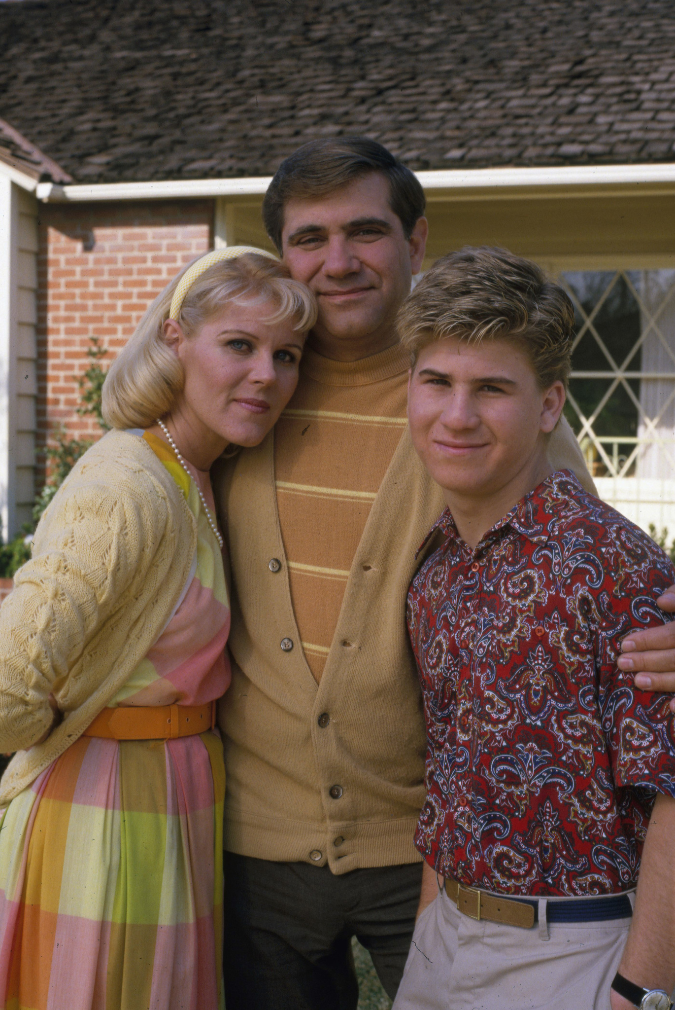 Jason Hervey, Dan Lauria and Alley Mills at event of The Wonder Years (1988)