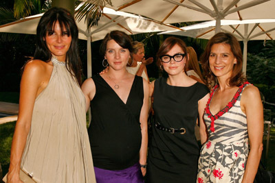 Rose McGowan, Angie Harmon, Michele Hicks and Perrey Reeves