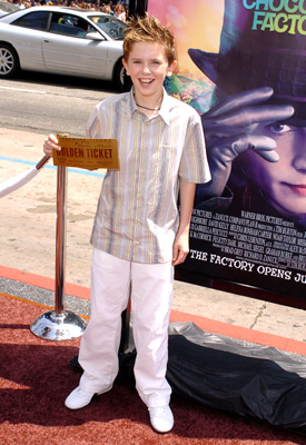 Freddie Highmore at event of Carlis ir sokolado fabrikas (2005)