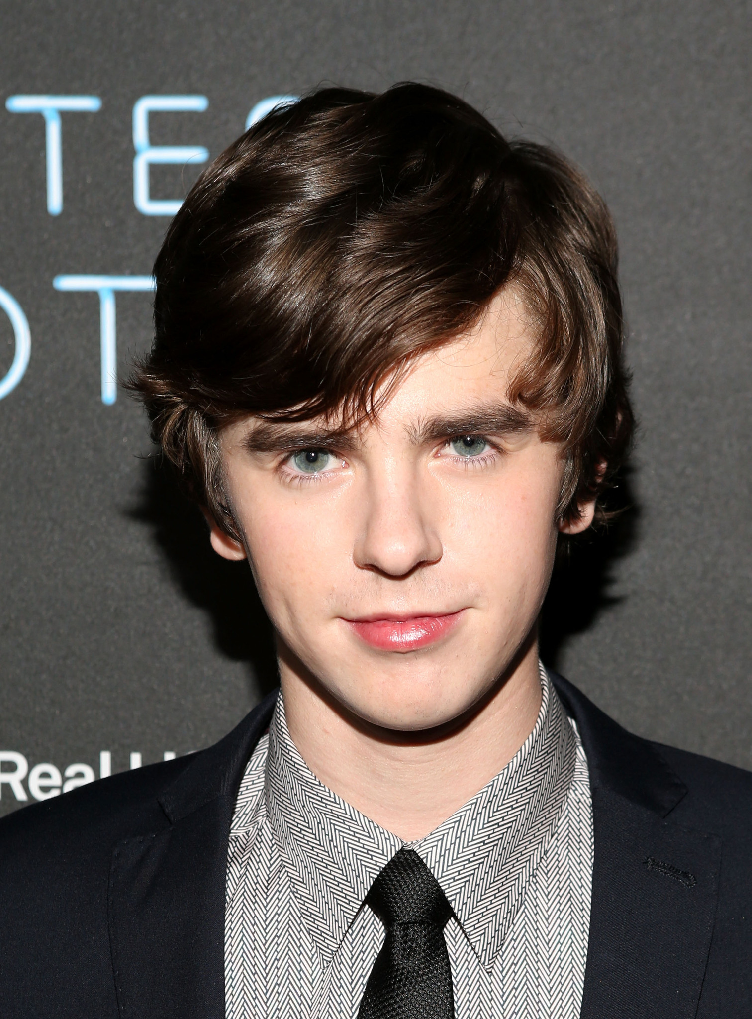 Freddie Highmore at event of Bates Motel (2013)