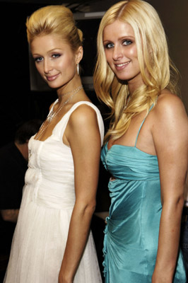 Nicky Hilton and Paris Hilton at event of 2005 American Music Awards (2005)