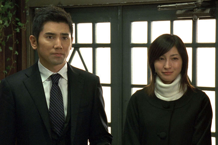 Still of Ryôko Hirosue and Masahiro Motoki in Okuribito (2008)