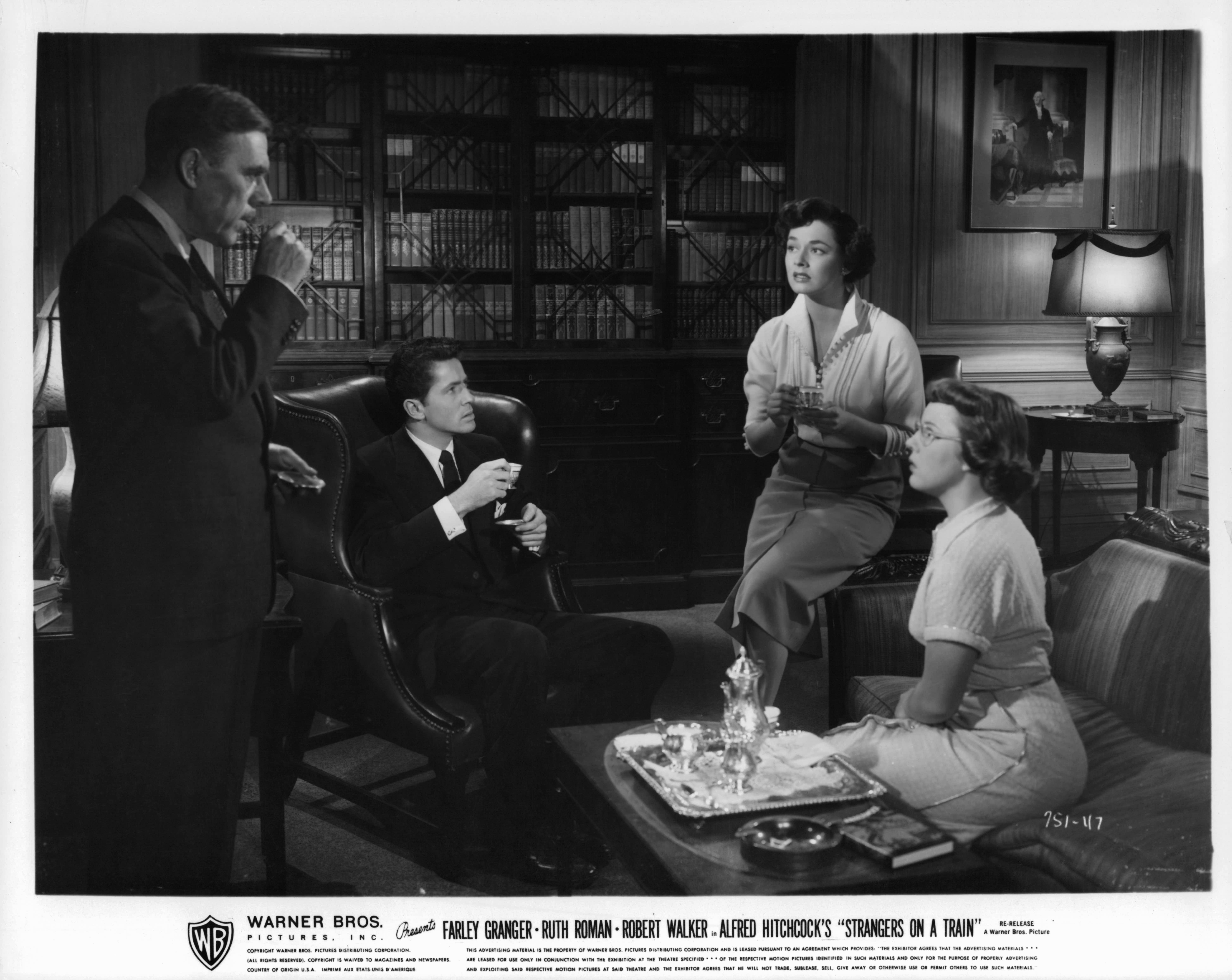 Still of Leo G. Carroll, Farley Granger, Patricia Hitchcock and Ruth Roman in Strangers on a Train (1951)
