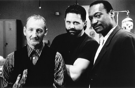 Robert Englund, Kane Hodder and Tony Todd in Wishmaster (1997)