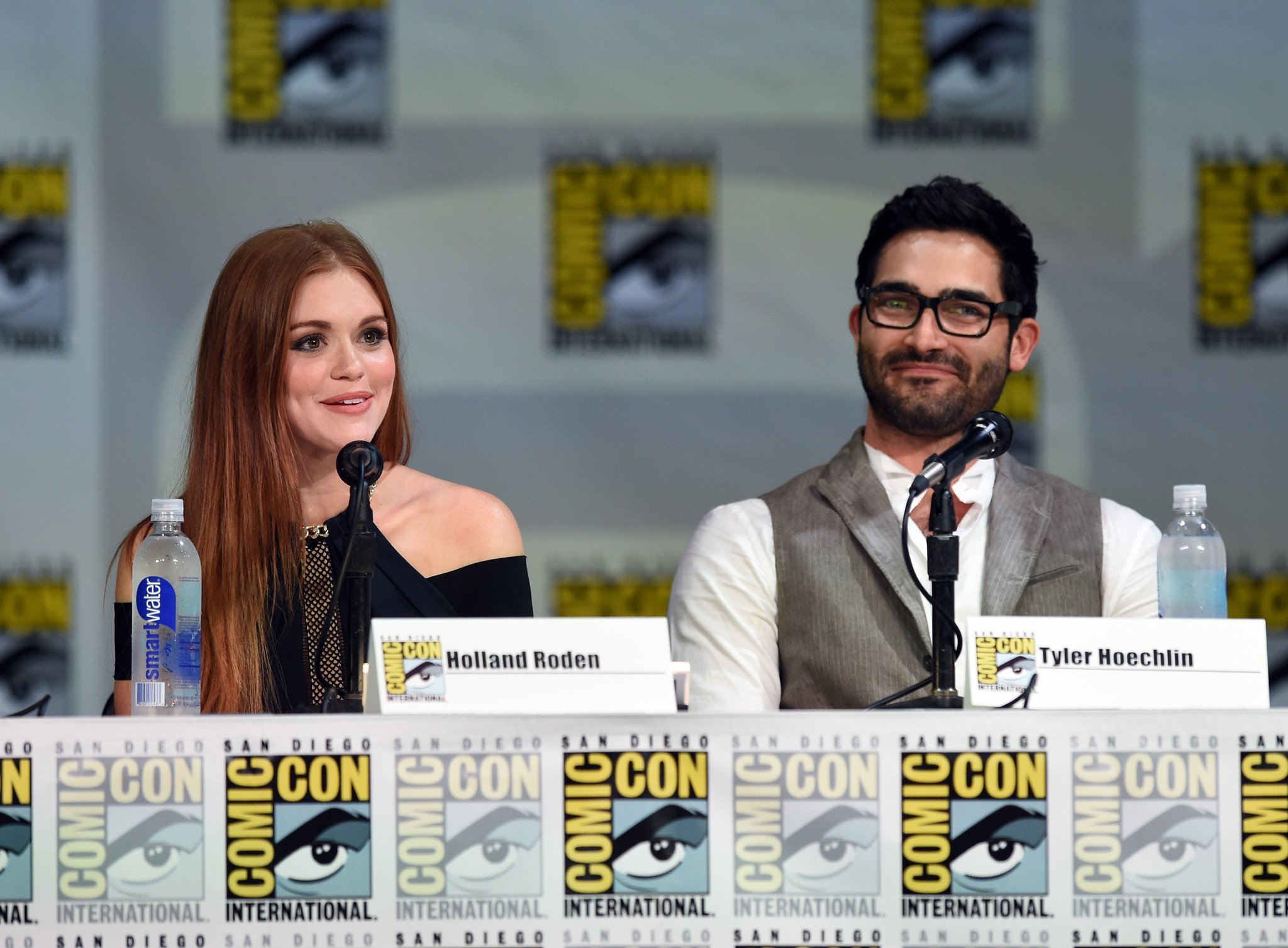 Tyler Hoechlin and Holland Roden at event of Teen Wolf (2011)