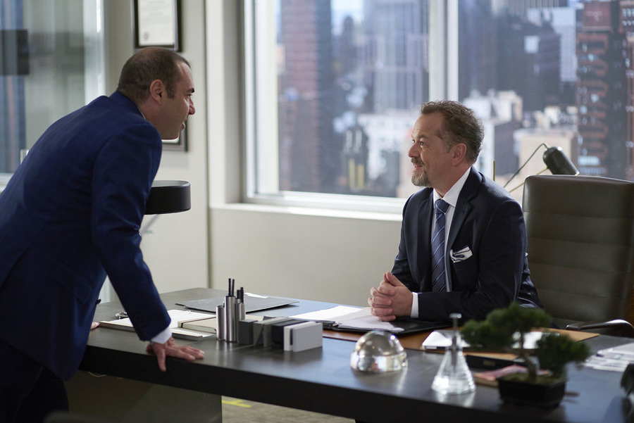 Still of David Costabile and Rick Hoffman in Suits (2011)