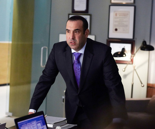 Still of Rick Hoffman in Suits (2011)