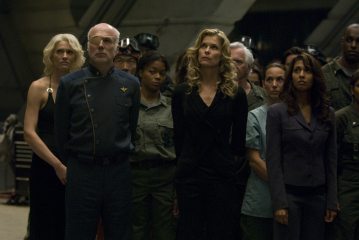 Still of Michael Hogan, Rekha Sharma, Kate Vernon and Tricia Helfer in Battlestar Galactica (2004)