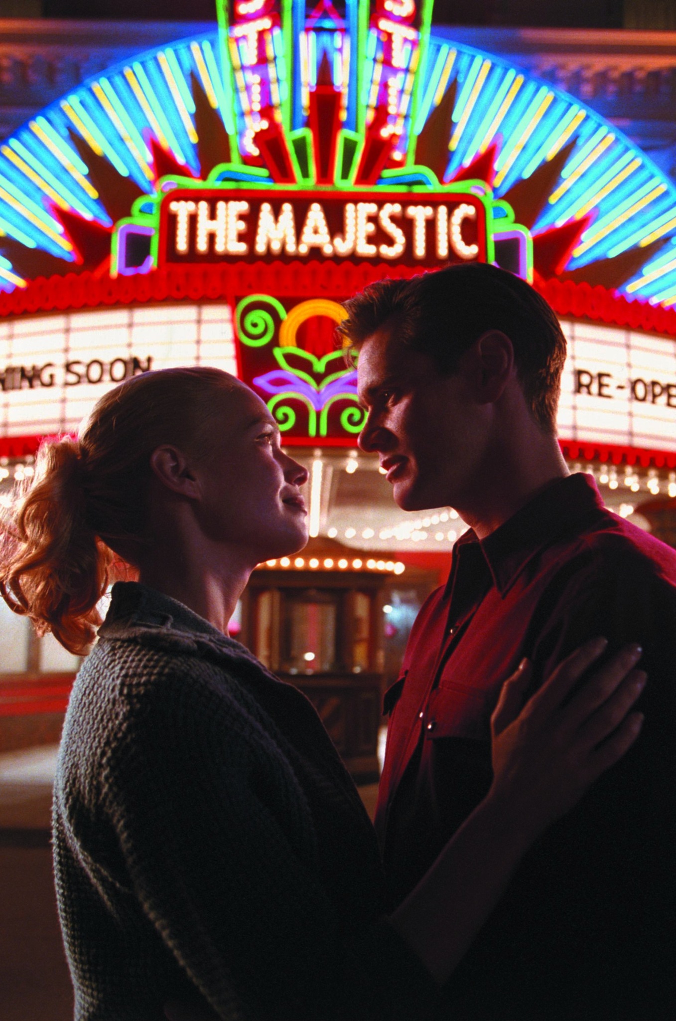Still of Jim Carrey and Laurie Holden in The Majestic (2001)