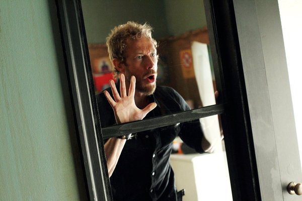 Still of Kris Holden-Ried in Lost Girl (2010)