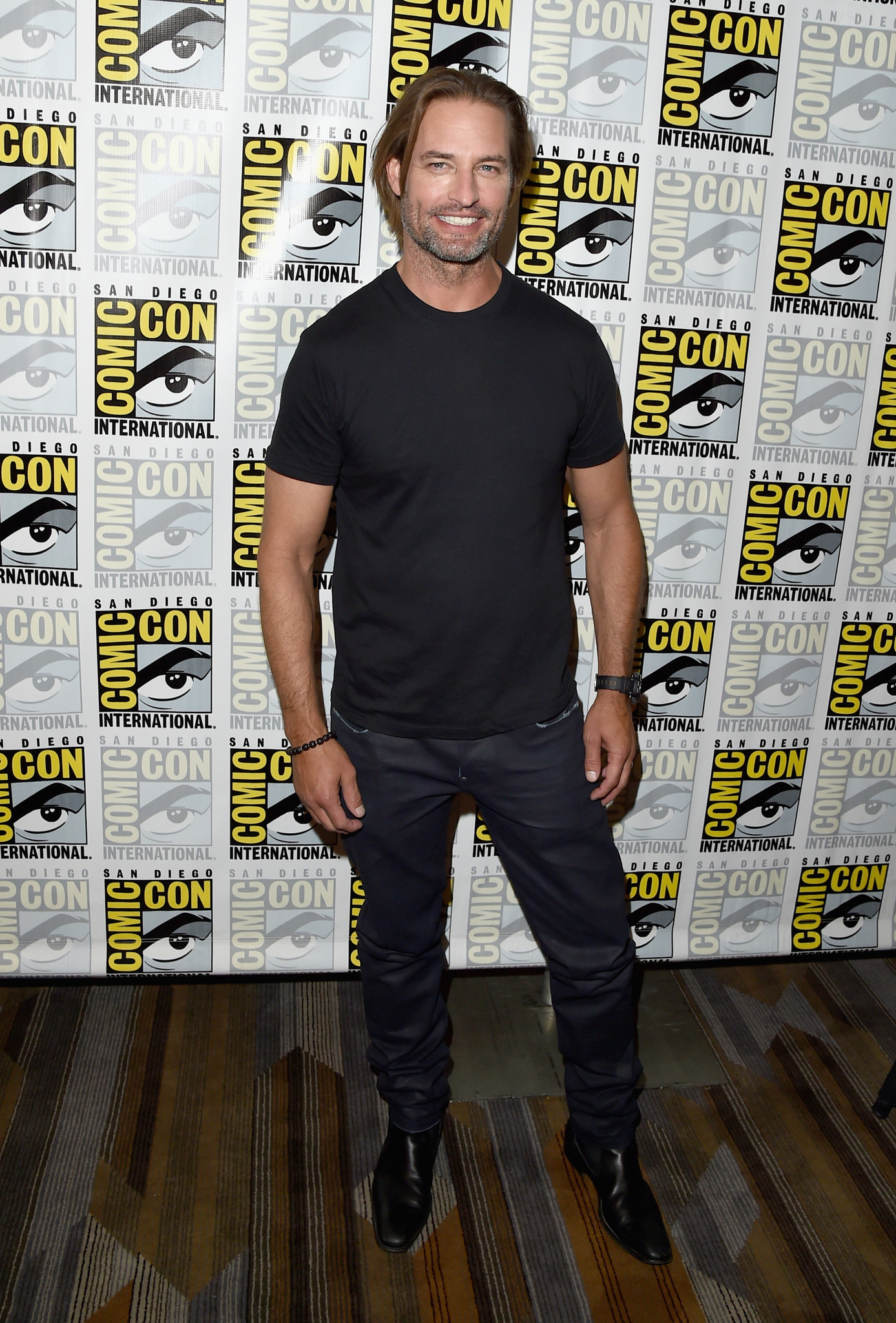 Josh Holloway at event of Colony (2015)