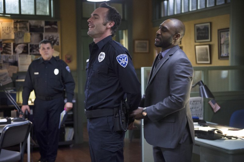 Still of Paul Blackthorne and Adrian Holmes in Strele (2012)
