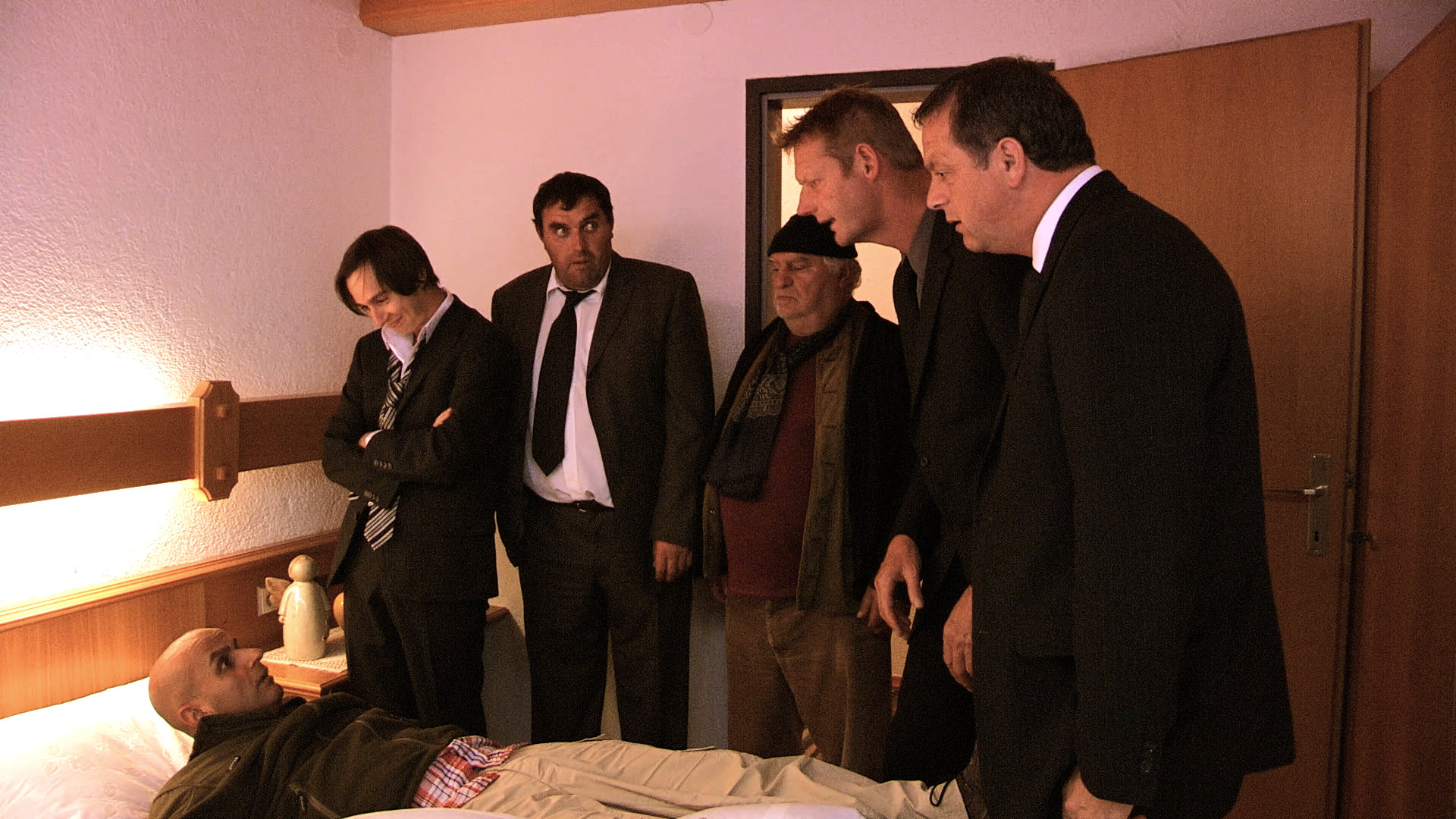 Still of Oswald Fuchs, Joseph Holzknecht, George Inci, Bernhard Wolf, Sepp Lusser and Thomas Widemair in Hirschen (2014)