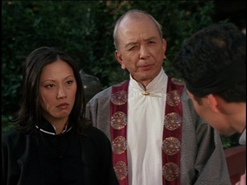Still of Jeanne Chinn and James Hong in San Francisko raganos (1998)