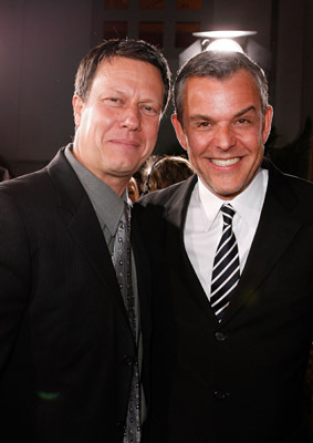 Gavin Hood and Danny Huston at event of Iksmenai: pradzia. Ernis (2009)