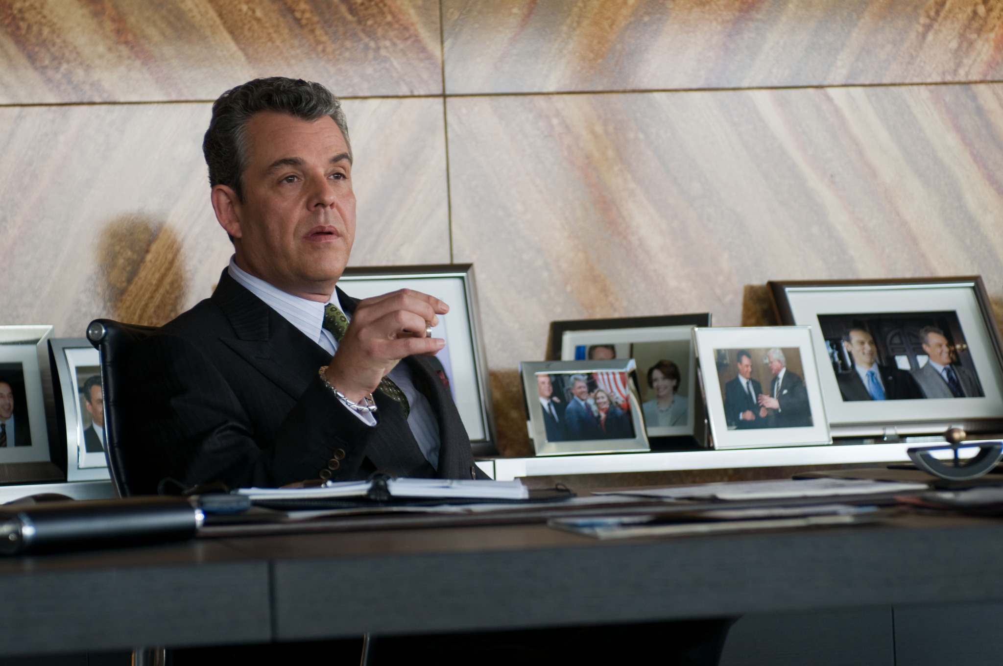 Still of Danny Huston in Edge of Darkness (2010)