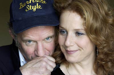 Debra Winger and Arliss Howard at event of Big Bad Love (2001)