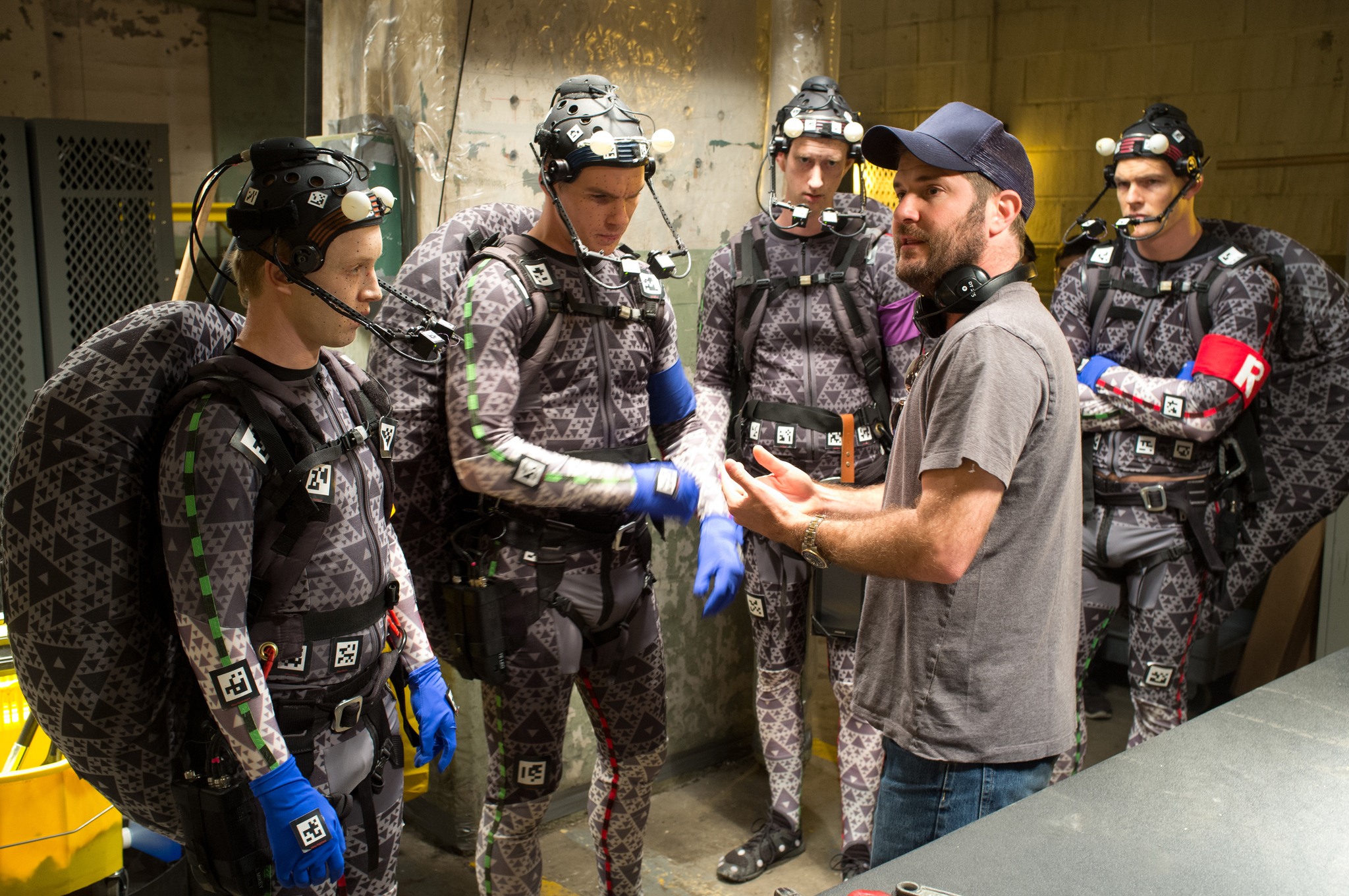 Noel Fisher, Jeremy Howard, Jonathan Liebesman, Alan Ritchson and Pete Ploszek in Vezliukai nindzes (2014)