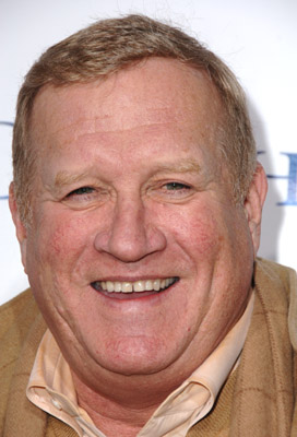 Ken Howard at event of Catch and Release (2006)