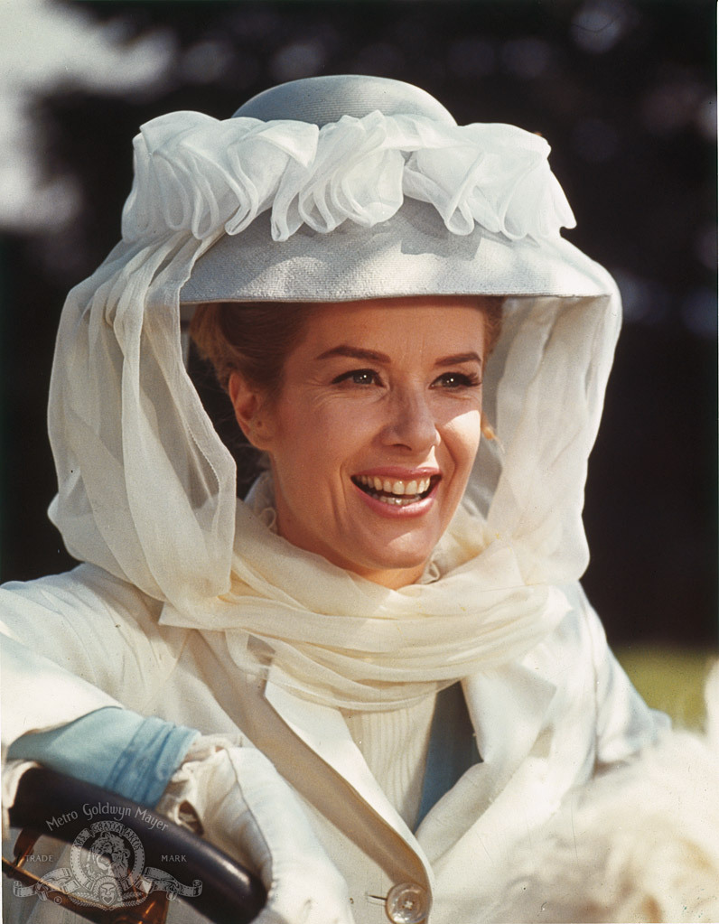 Still of Sally Ann Howes in Chitty Chitty Bang Bang (1968)