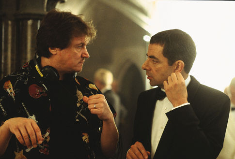 Rowan Atkinson and Peter Howitt in Johnny English (2003)