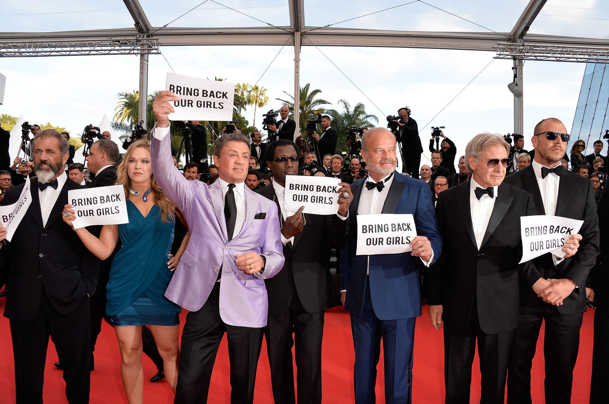 Harrison Ford, Mel Gibson, Sylvester Stallone, Wesley Snipes, Kelsey Grammer, Patrick Hughes and Ronda Rousey at event of Nesunaikinami 3 (2014)