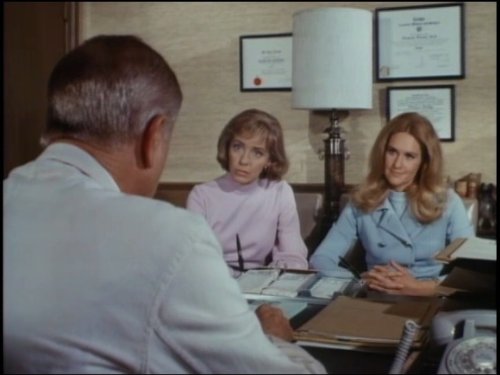 Still of Susan Albert and Marsha Hunt in Marcus Welby, M.D. (1969)