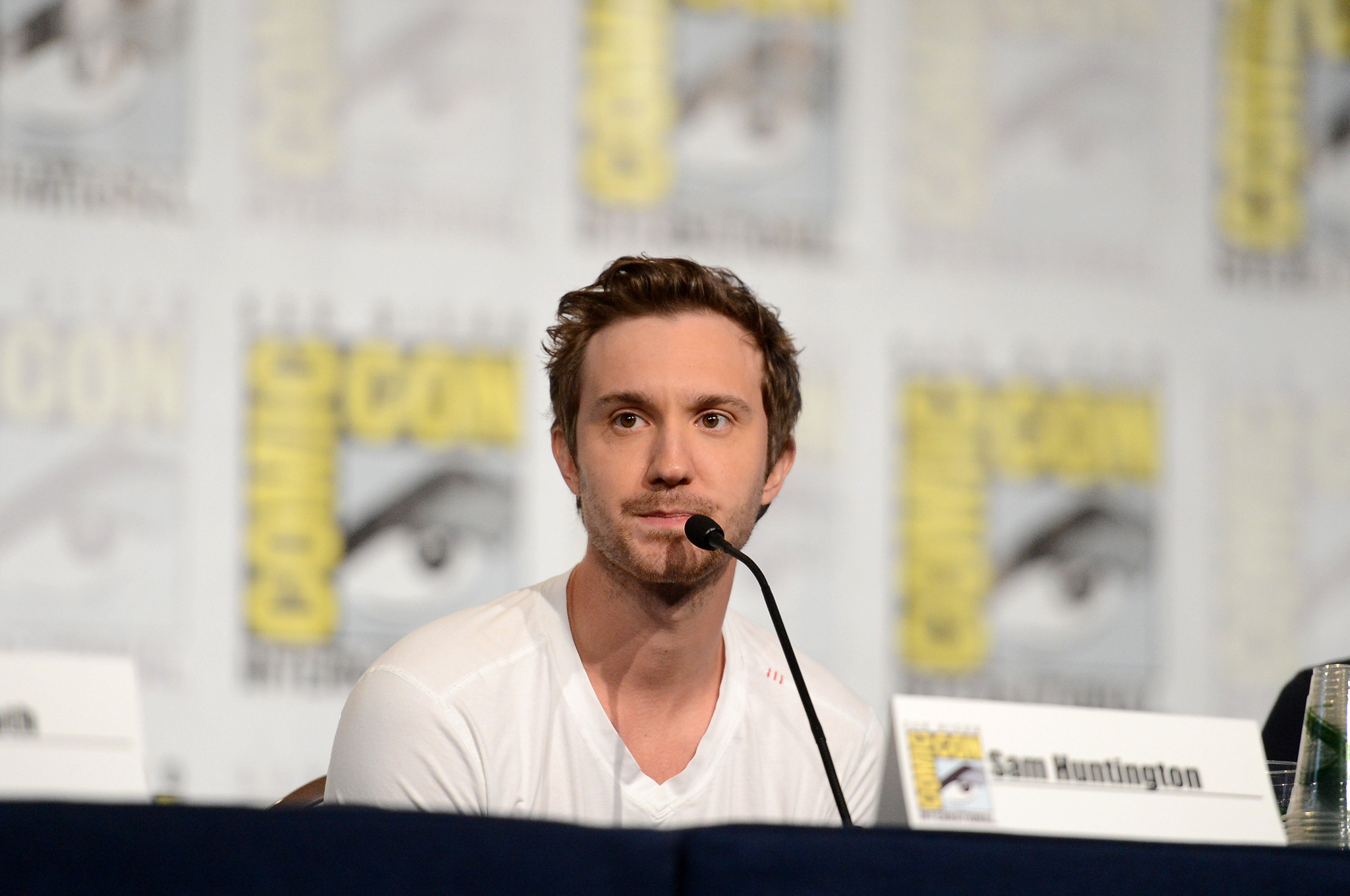 Sam Huntington at event of Being Human (2011)