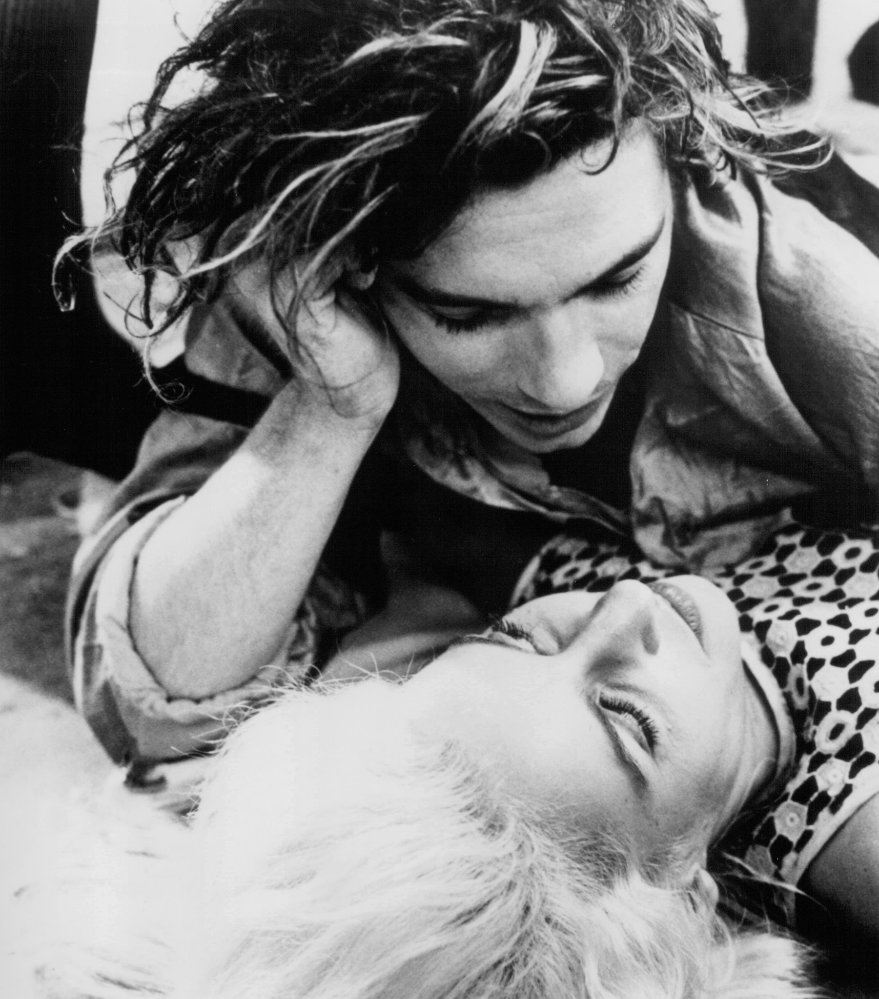 Still of Michael Hutchence and Saskia Post in Dogs in Space (1986)
