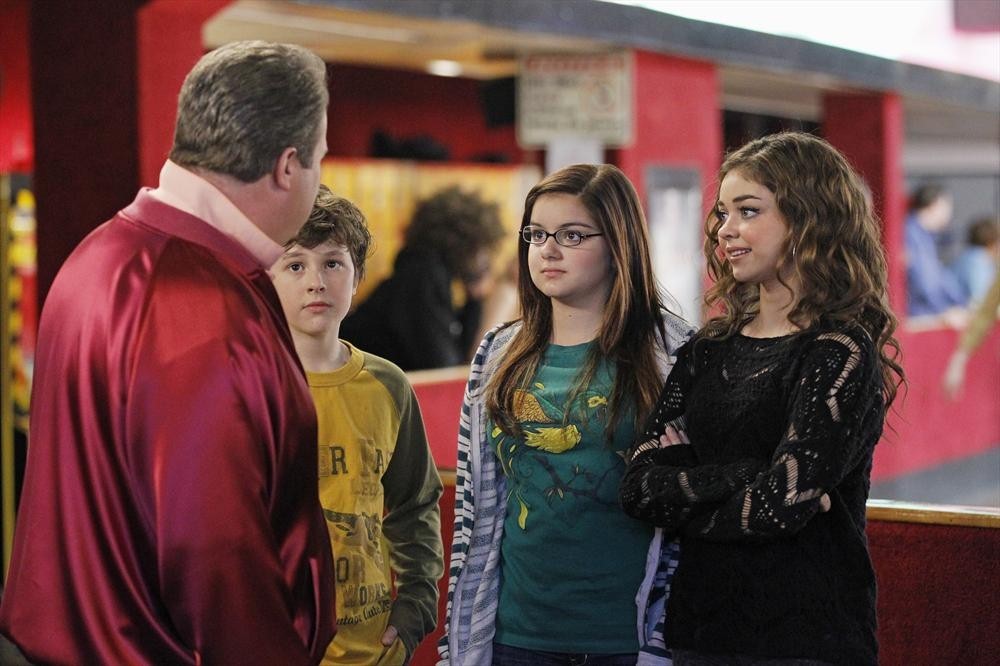 Still of Sarah Hyland, Eric Stonestreet, Ariel Winter and Nolan Gould in Moderni seima (2009)