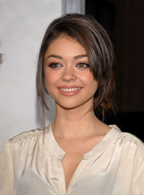 Sarah Hyland at event of Vingiuotas kelias namo (2010)