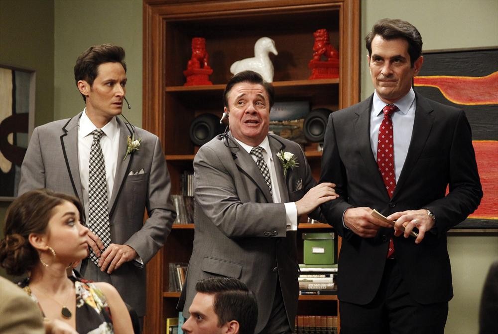 Still of Nathan Lane, Ty Burrell, Sarah Hyland and Christian Barillas in Moderni seima (2009)