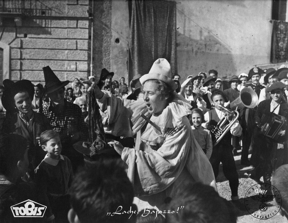 Still of Paul Hörbiger in Lache Bajazzo (1943)