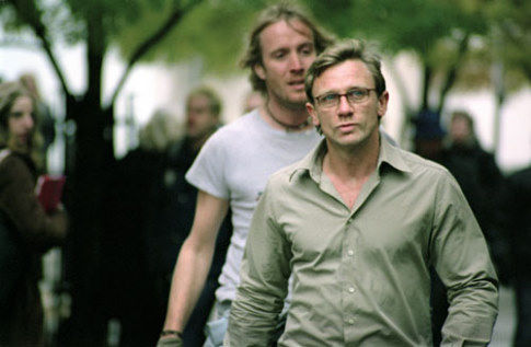 Still of Daniel Craig and Rhys Ifans in Enduring Love (2004)