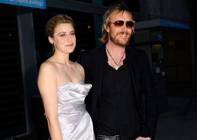 Rhys Ifans and Greta Gerwig at event of Greenberg (2010)