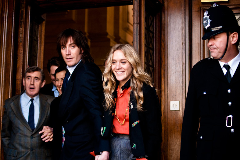 Still of Chloë Sevigny and Rhys Ifans in Mr. Nice (2010)