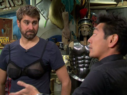Still of Grant Imahara and Tory Belleci in MythBusters (2003)