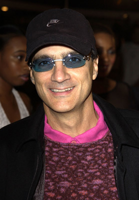 Jimmy Iovine at event of 8 mylia (2002)