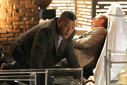 Still of Laurence Fishburne and Bill Irwin in CSI kriminalistai (2000)