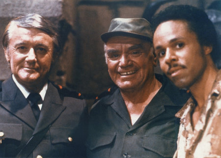 Robert Vaughn, Ernest Borgnine and Leon Isaac Kennedy on the set of 