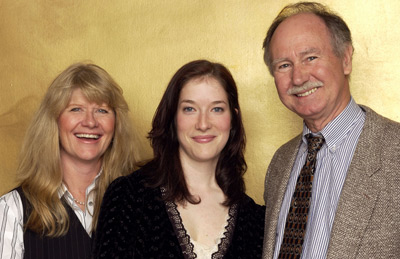Judith Ivey, Bill Raymond and Emily Grace at event of What Alice Found (2003)