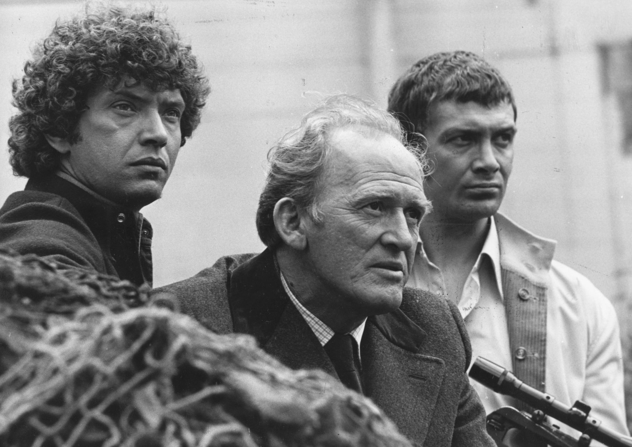 Still of Lewis Collins, Gordon Jackson and Martin Shaw in The Professionals (1977)