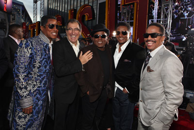 Jermaine Jackson, Marlon Jackson, Tito Jackson and Kenny Ortega at event of This Is It (2009)