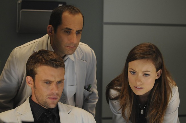Still of Peter Jacobson, Jesse Spencer and Olivia Wilde in Hausas (2004)