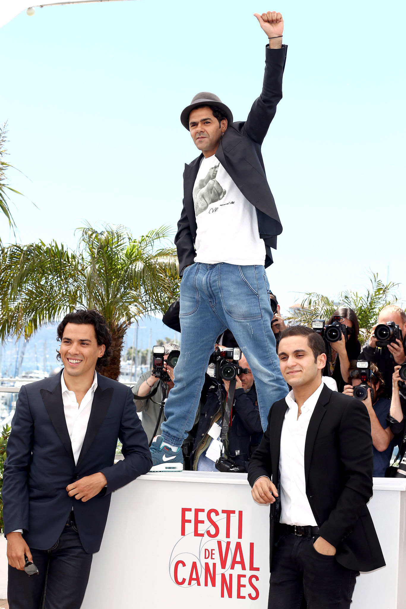 Jamel Debbouze, Tewfik Jallab and Malik Bentalha at event of Né quelque part (2013)